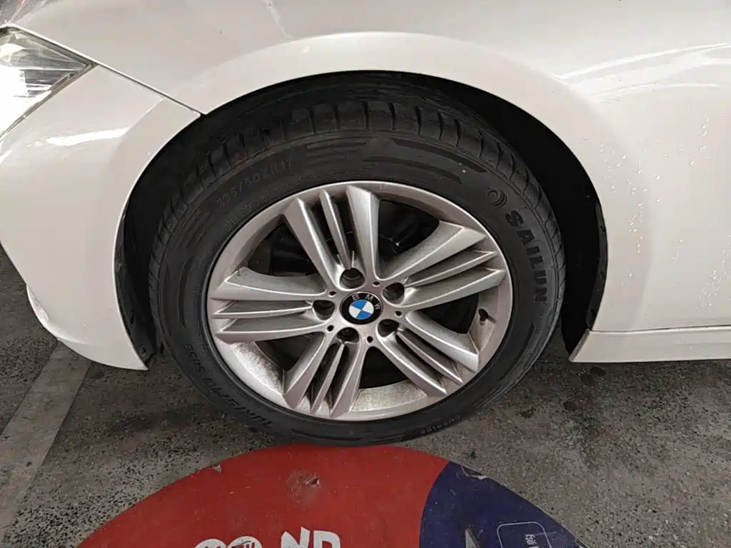 BMW 3 Series 2015 — фото 23