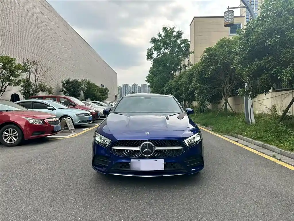 Mercedes-Benz A-Class 2020 — фото 3
