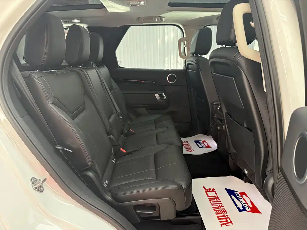 Land Rover Discovery 2018 — фото 21