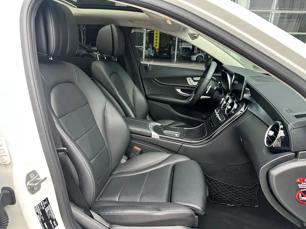 Mercedes-Benz C-Class 2020 — фото 15