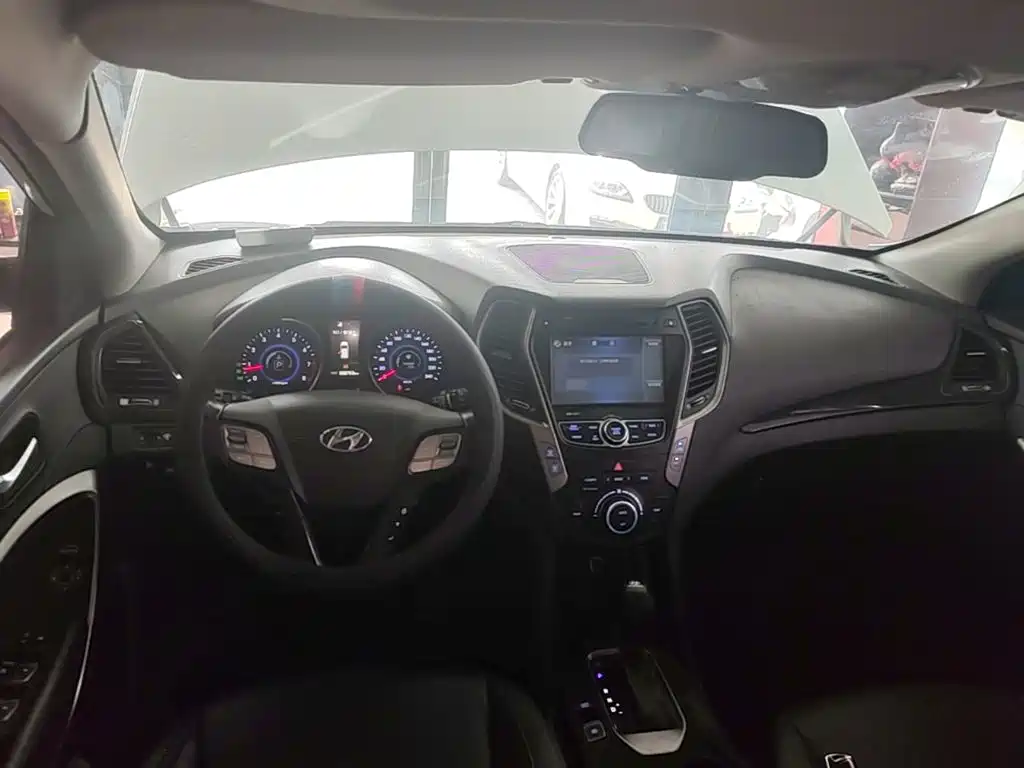Hyundai Santa Fe 2016 — фото 10