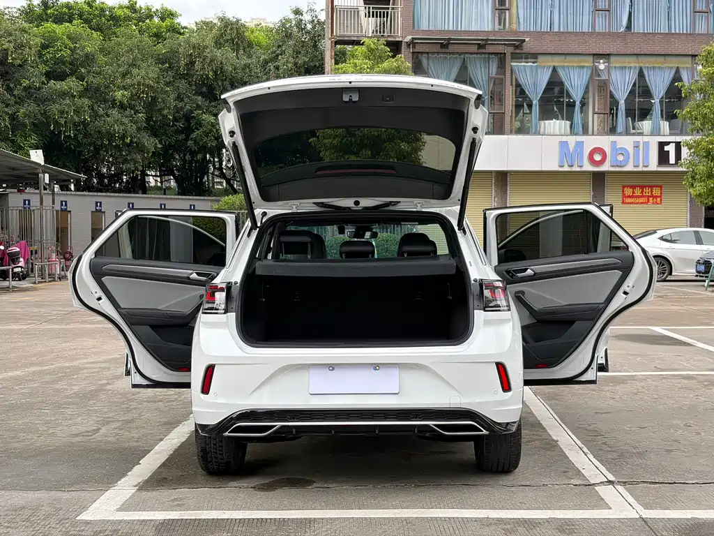 Volkswagen T-Roc 2025 — фото 13