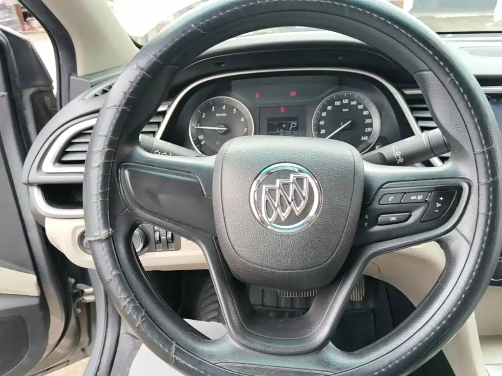 Buick Excelle 2018 — фото 11