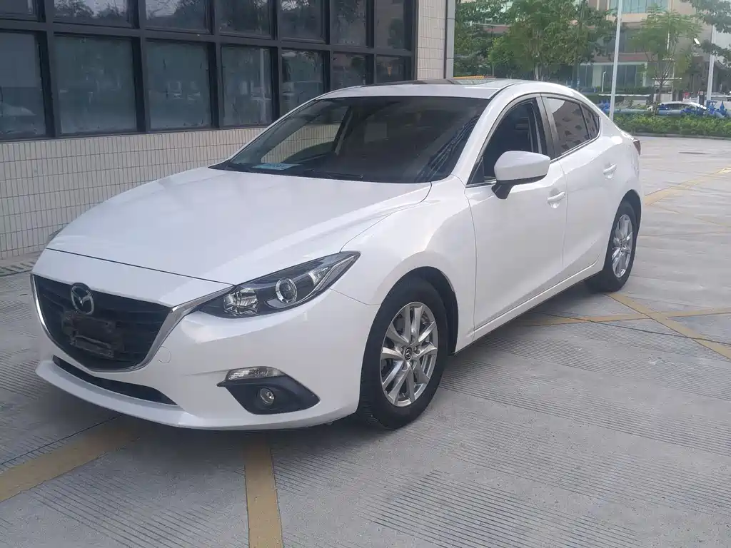 Mazda 3 Axela 2015 — фото 1