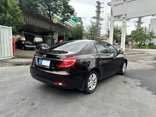 Geely Emgrand 2015