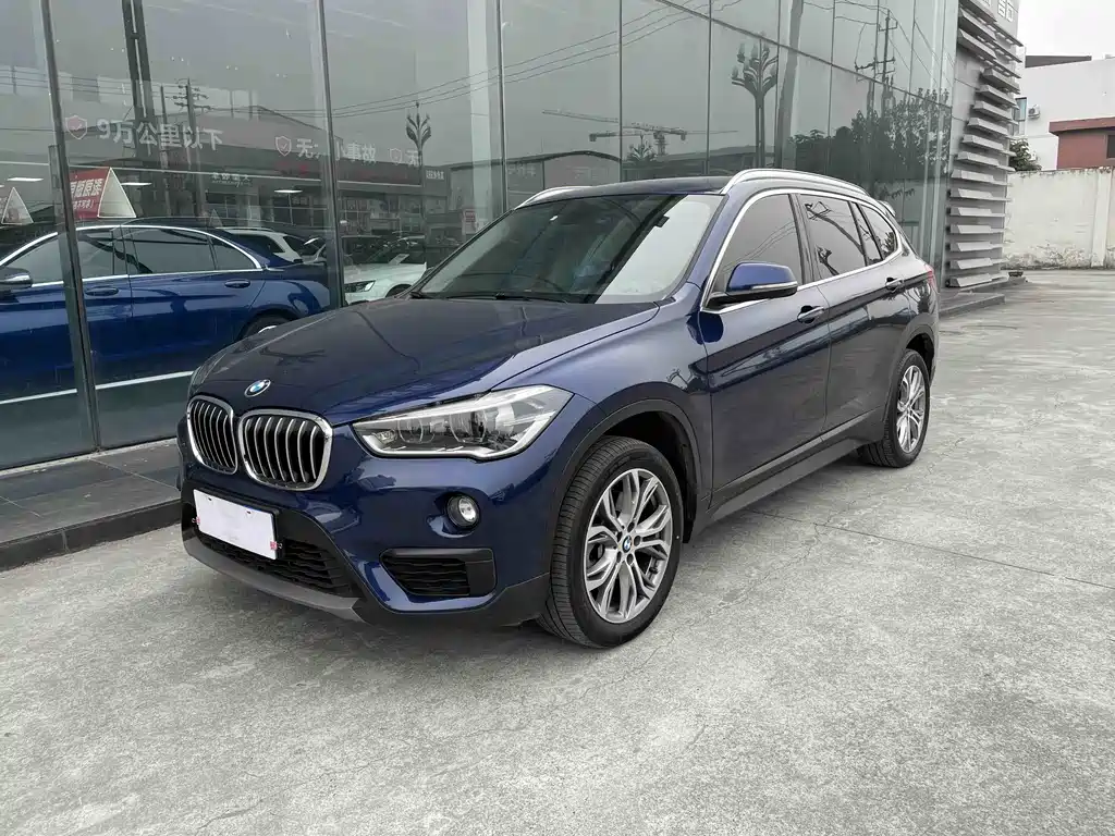 BMW X1 2019 — фото 1