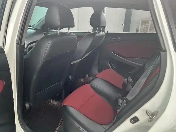 Hyundai Rui Yi 2014