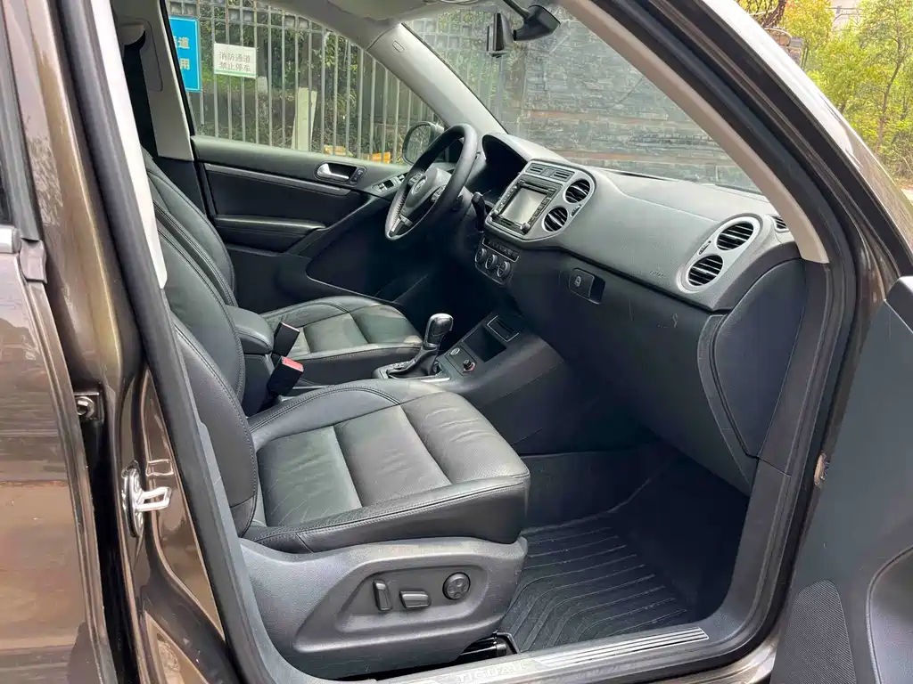 Volkswagen Tiguan 2015 — фото 23