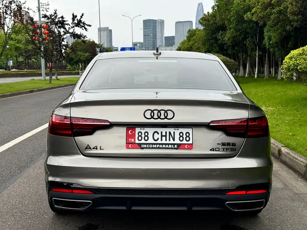 Audi A4L 2023 — фото 11