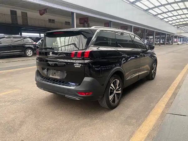 Peugeot 5008 2017