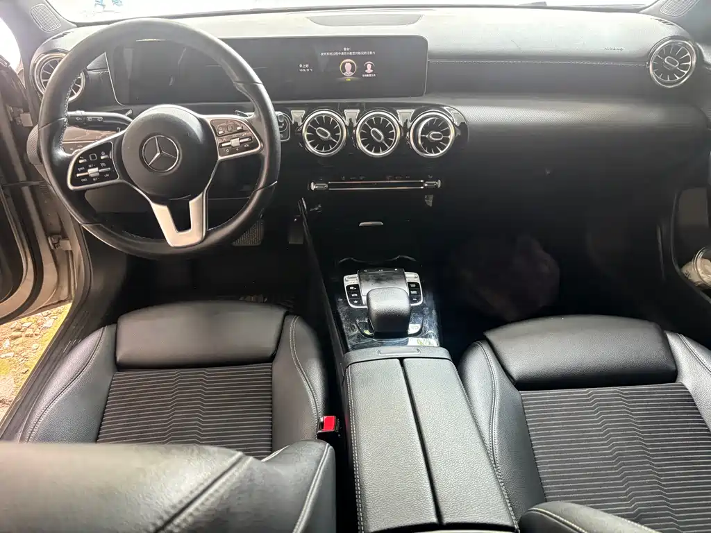 Mercedes-Benz A-Class 2020 — фото 10