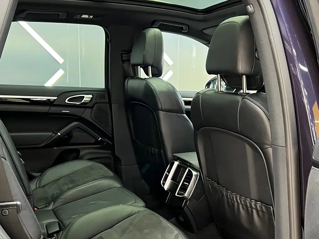 Porsche Cayenne 2018 — фото 17