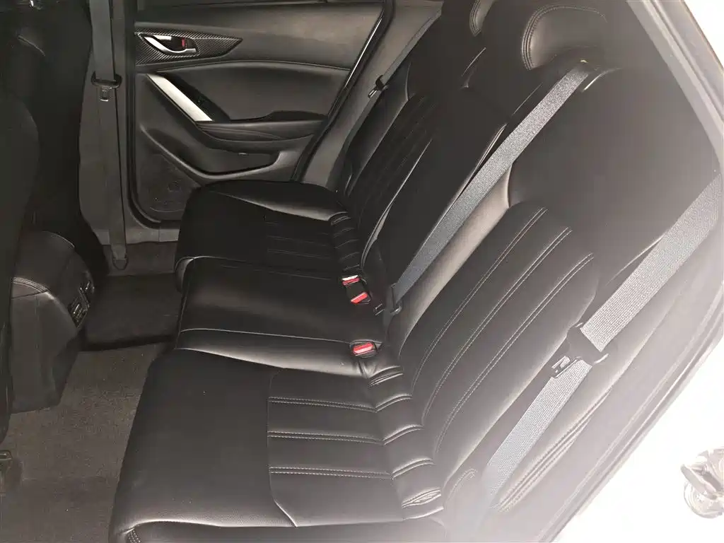 Mazda CX-4 2018 — фото 17