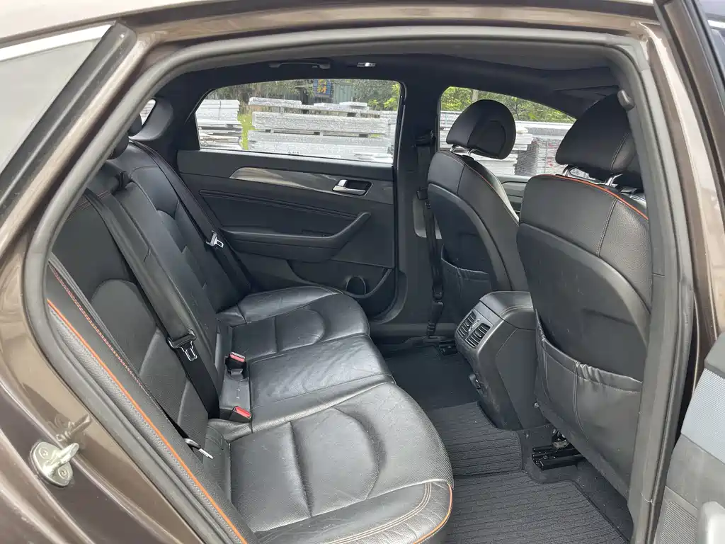 Hyundai Sonata 2015 — фото 12
