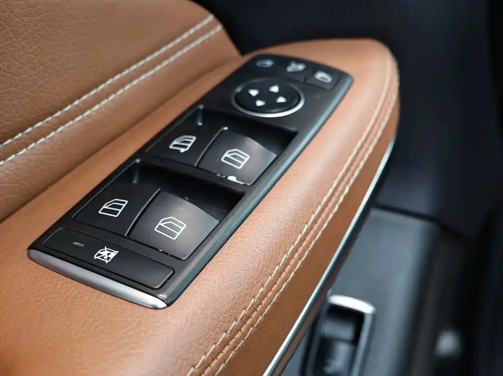 Mercedes-Benz GLS 2016 — фото 14
