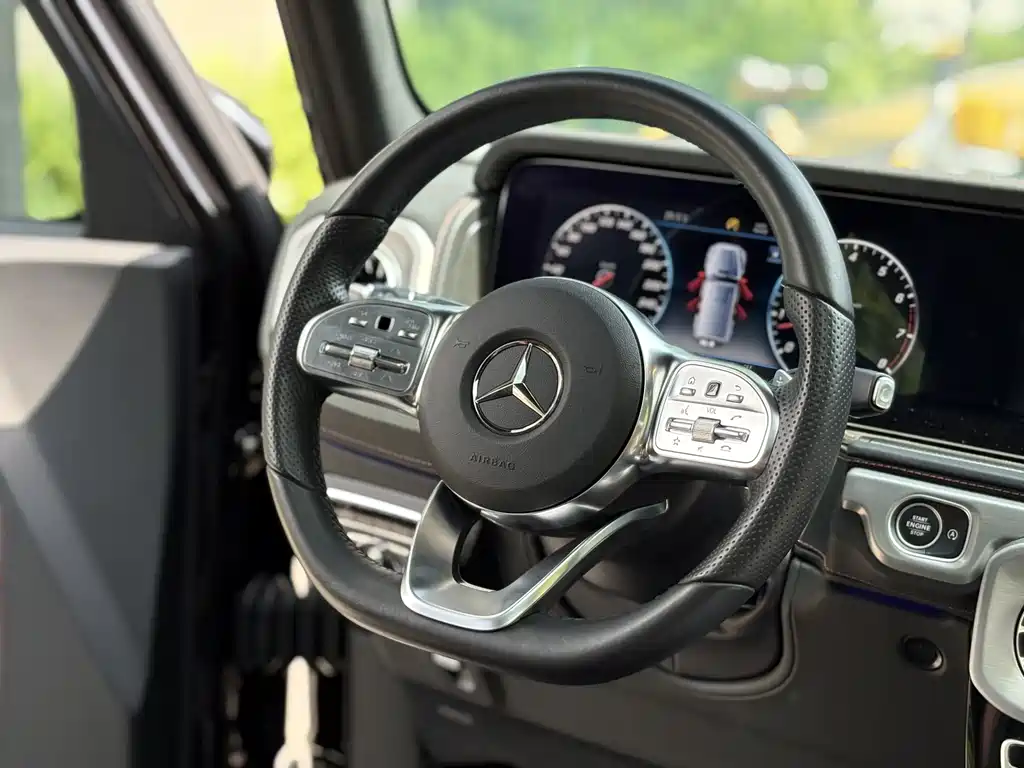 Mercedes-Benz G-Class 2023 — фото 11