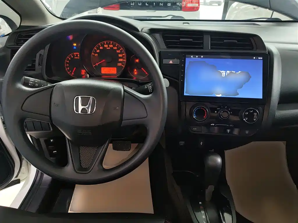 Honda Fit 2018 — фото 6