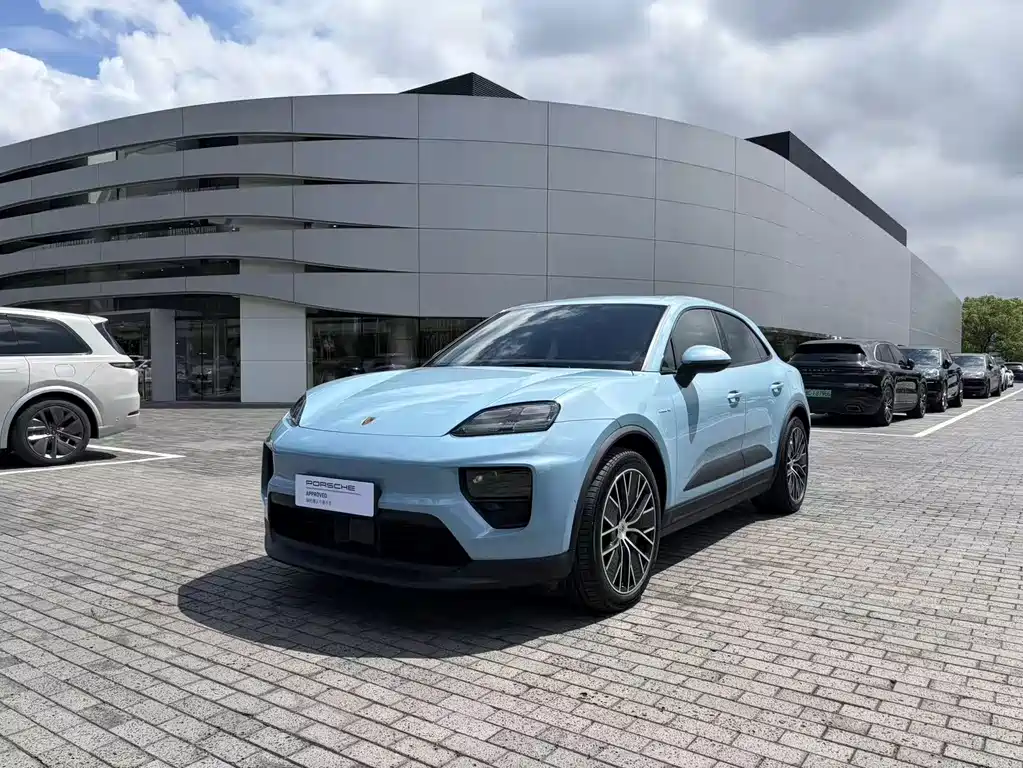 Porsche Macan New Energy 2025 — фото 1