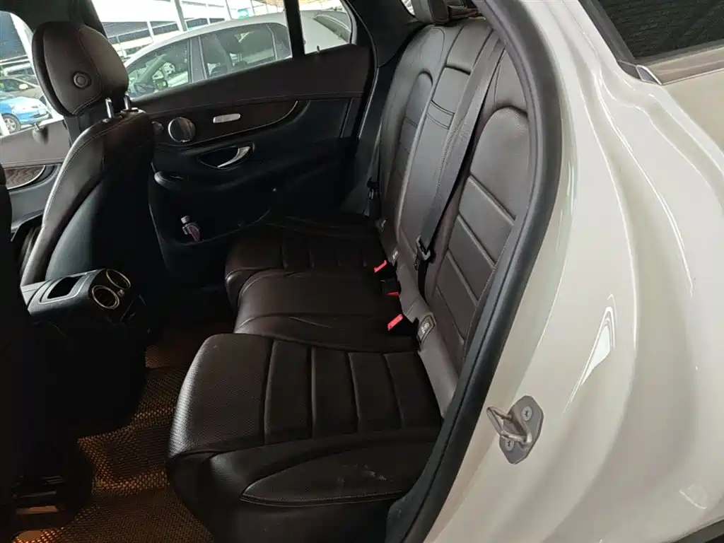 Mercedes-Benz GLC 2020 — фото 16