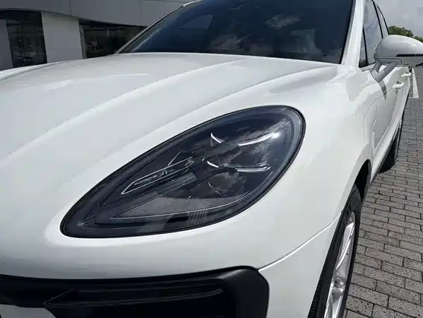 Porsche Macan 2024