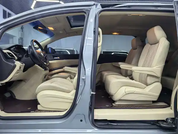 Buick GL8 2023