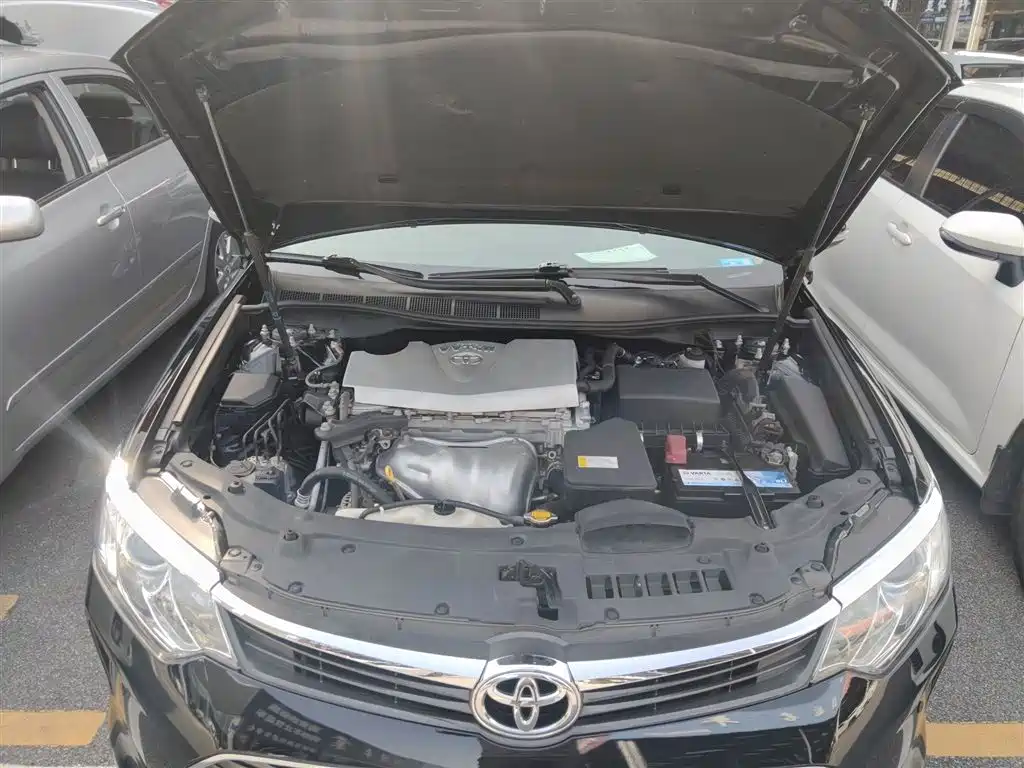 Toyota Camry 2015 — фото 20