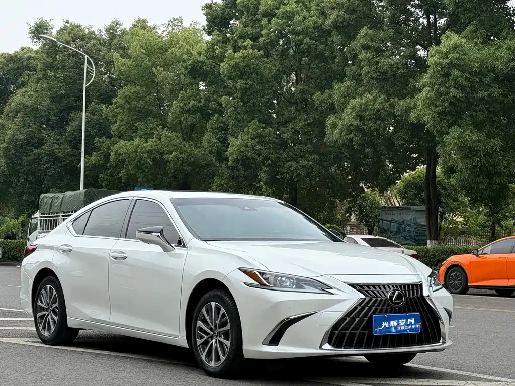 Lexus ES 2024 — фото 3