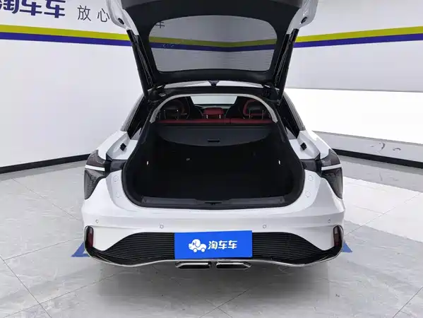 Hongqi H6 2025