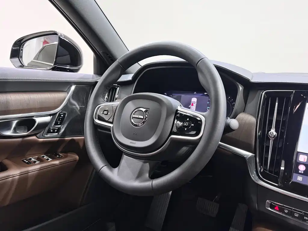 Volvo S90 2023 — фото 12