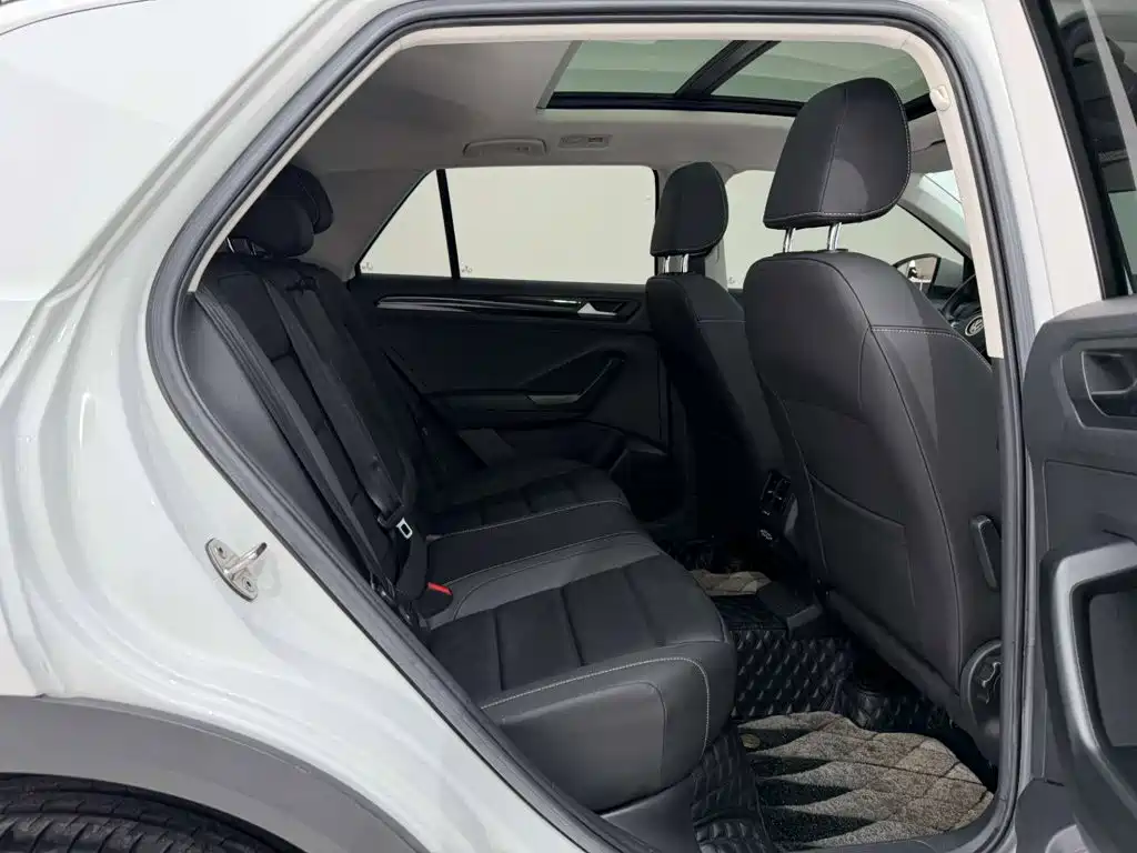 Volkswagen T-Roc 2021 — фото 20