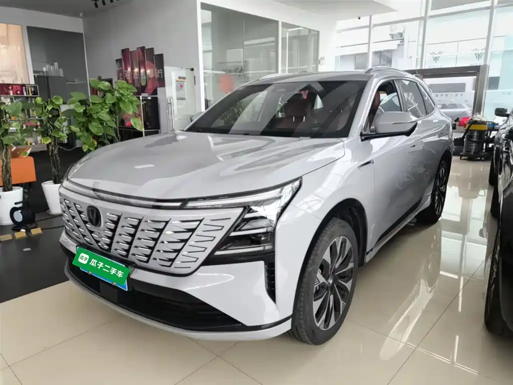 Changan CS75 PLUS 2025 — фото 1