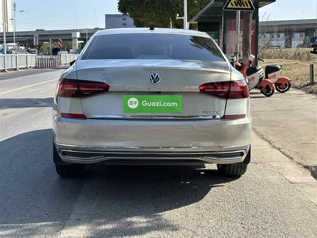 Volkswagen Passat 2020 — фото 19