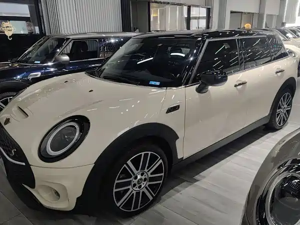 MINI Clubman 2022