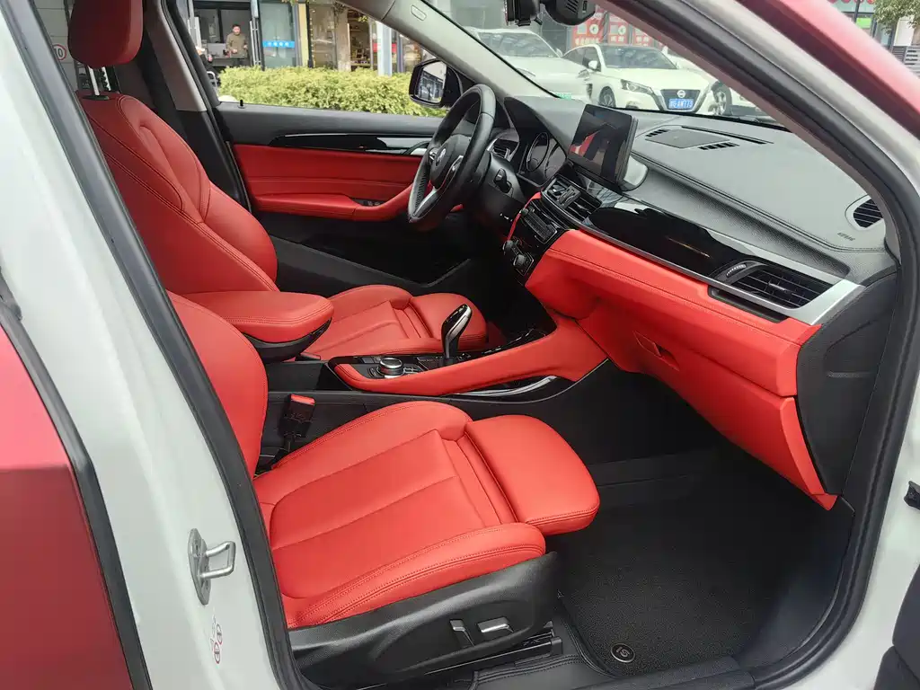 BMW X2 2022 — фото 9