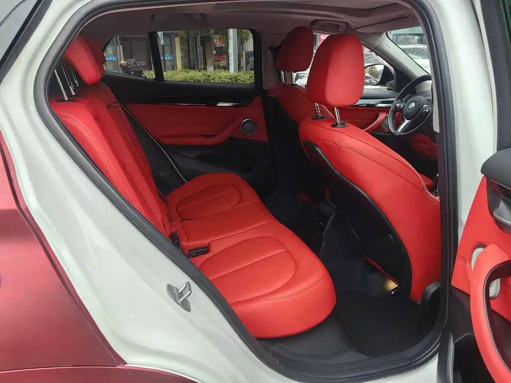 BMW X2 2022 — фото 10