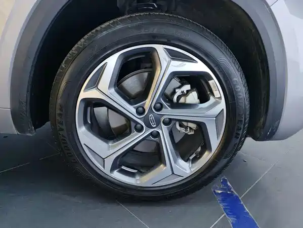 Geely Xingyue L 2023