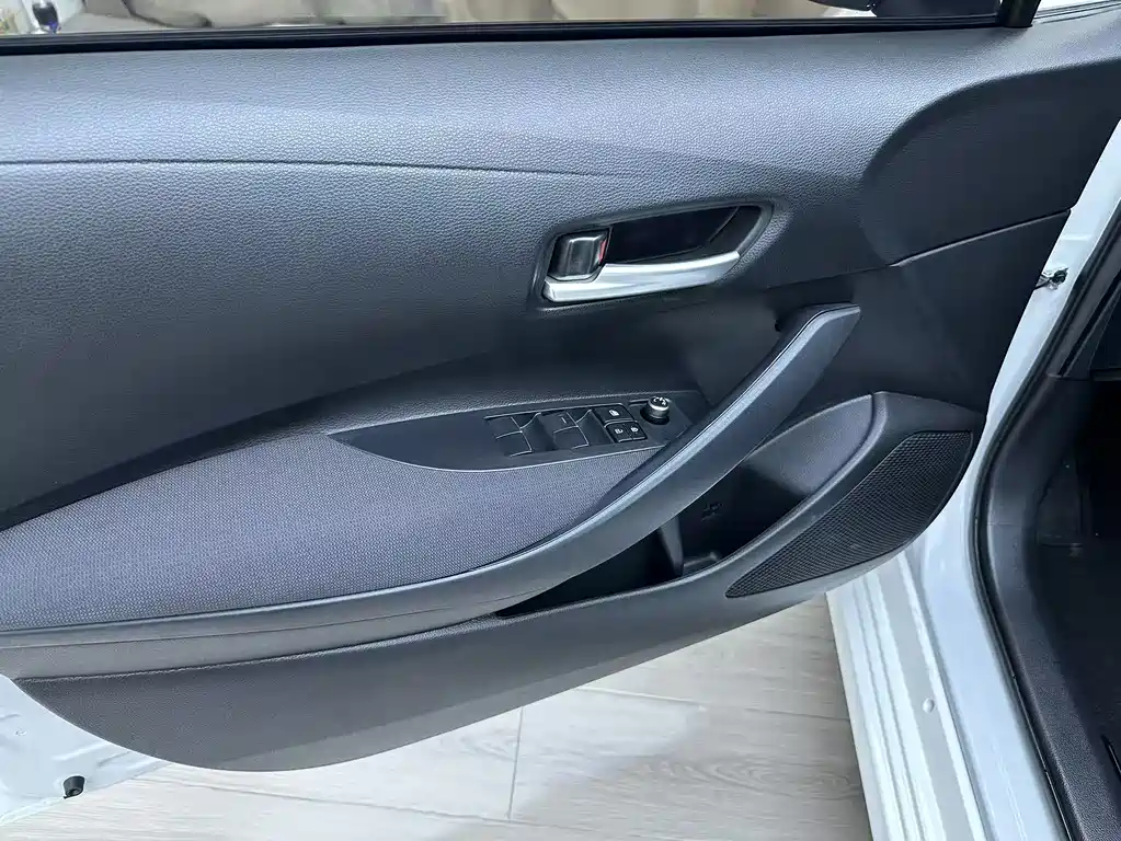 Toyota Corolla 2022 — фото 10