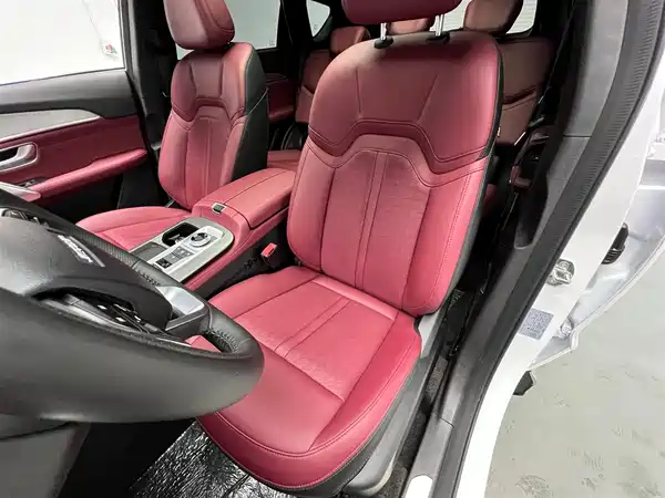Jetour X70 PLUS 2025
