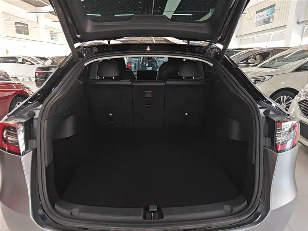 Tesla Model Y 2021 — фото 19