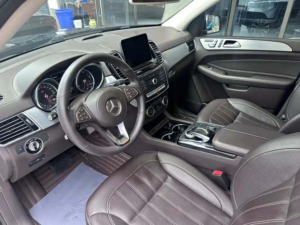Mercedes-Benz GLS 2018 — фото 14