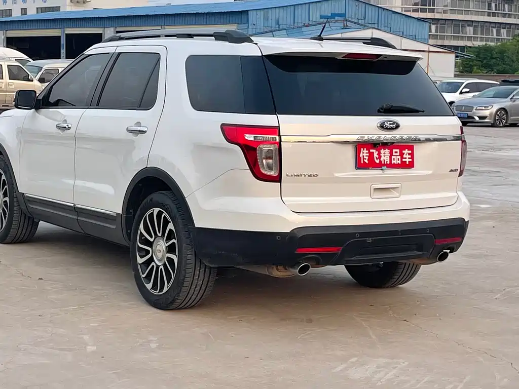 Ford Explorer 2014 — фото 12