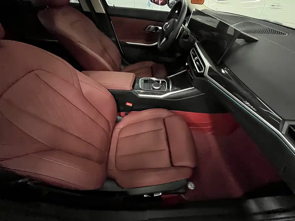 BMW 3 Series 2024