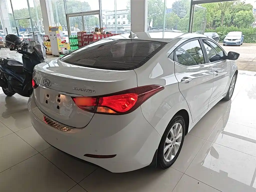 Hyundai Elantra Langdong 2016 — фото 7