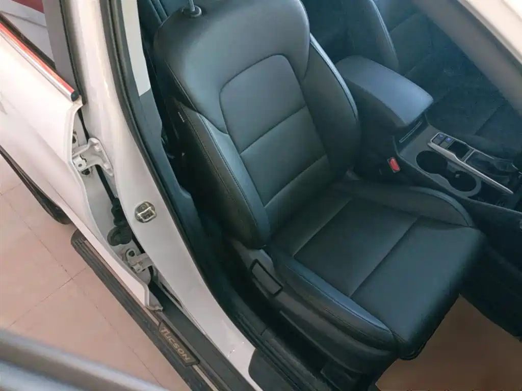 Hyundai Tucson 2018 — фото 25