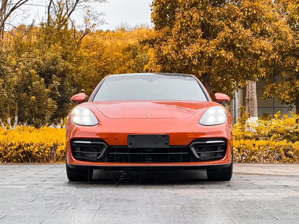 Porsche Panamera 2021