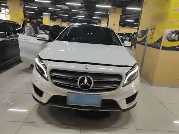 Mercedes-Benz GLA 2015
