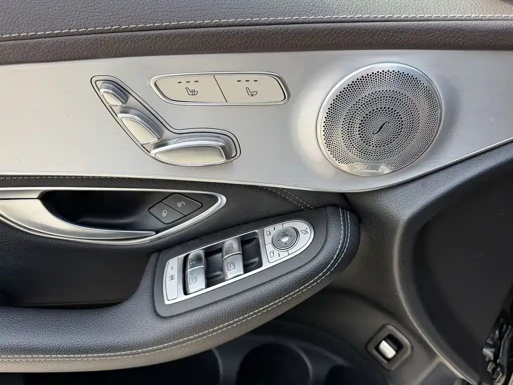 Mercedes-Benz GLC 2018 — фото 20