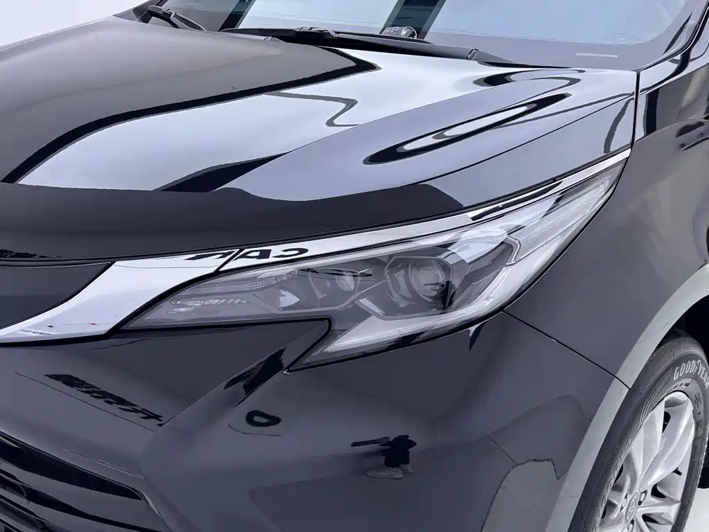 Toyota Sienna 2024 — фото 10