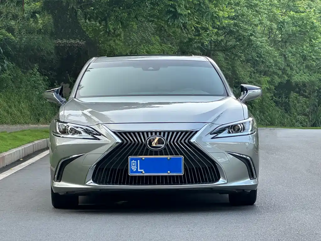 Lexus ES 2020 — фото 2