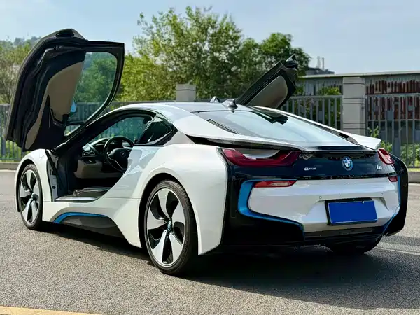 BMW i8 2015